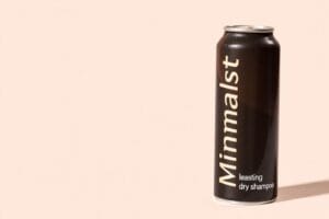 Comment choisir le bon shampoing sec pour cheveux gras qui tiennent longtemps ?
