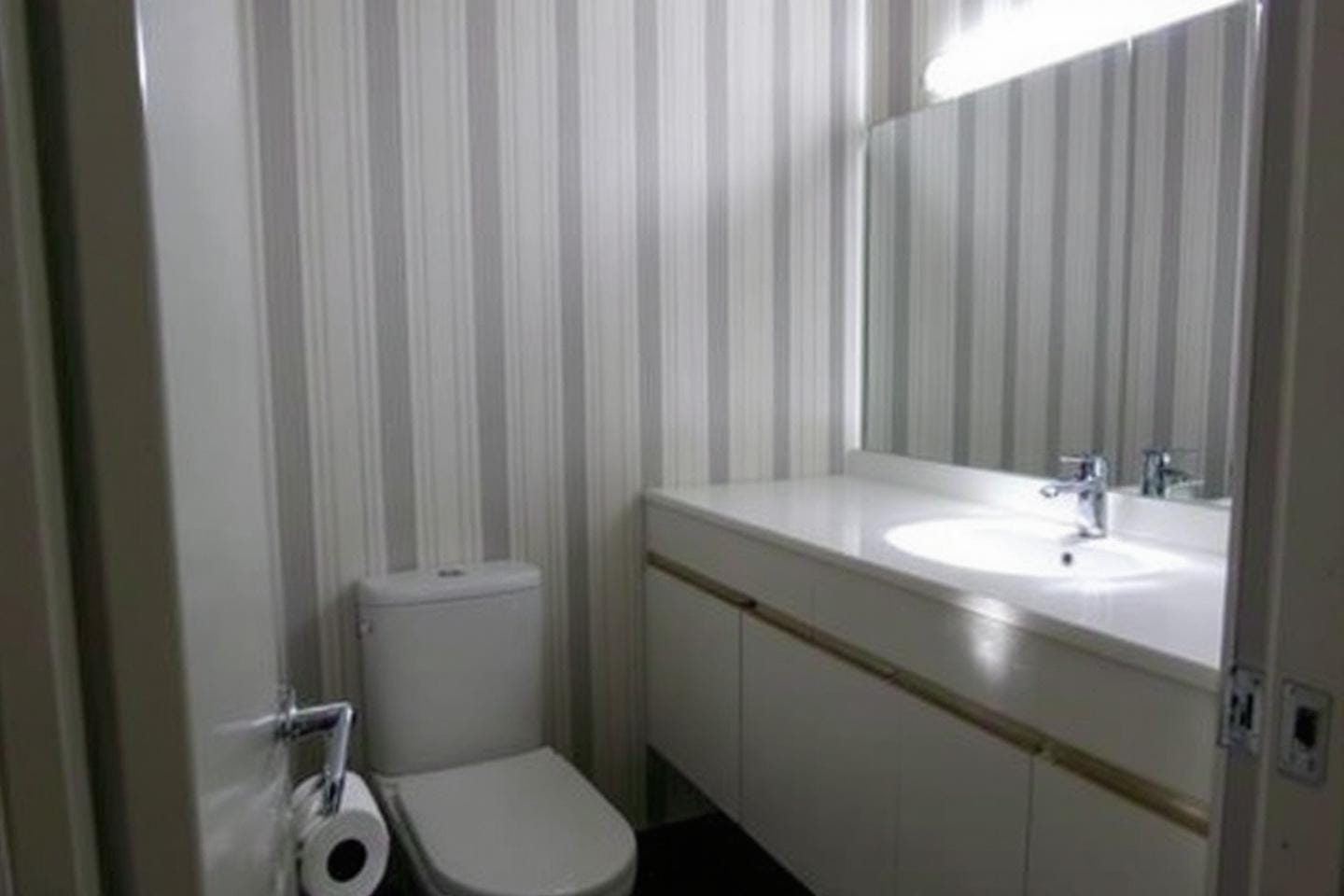 Quel papier peint choisir pour agrandir visuellement une petite pièce ? Quel papier peint choisir pour agrandir visuellement une petite pièce ?