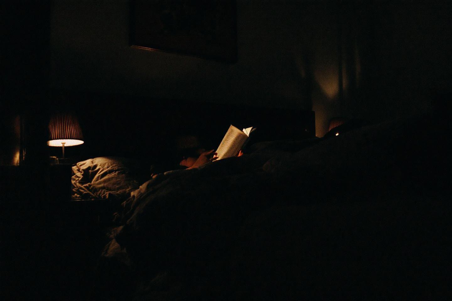 Quelle routine du soir adopter pour mieux dormir sans écran ? Quelle routine du soir adopter pour mieux dormir sans écran ?